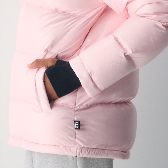 Aritzia chalk pink climatte original superpuff jacket - Picture 4 of 15